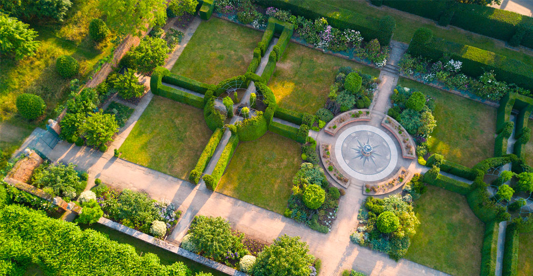 Visit The Gardens - Hatfield House